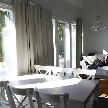 Bed & Breakfast Varjola Center Laukaa