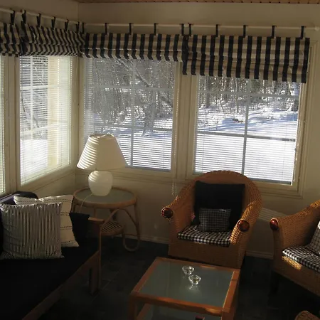Bed & Breakfast Varjola Center Laukaa