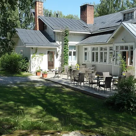 Bed & Breakfast Varjola Center