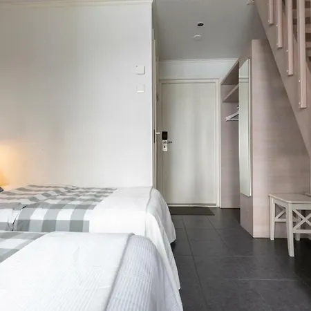 Varjola Center Bed & Breakfast Laukas