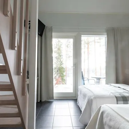 Varjola Center 4* Laukas