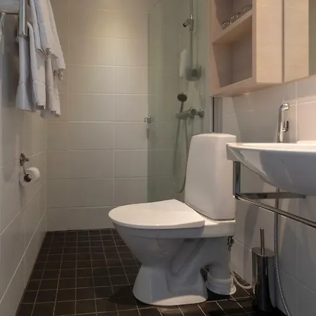 Bed & Breakfast Varjola Center Laukas