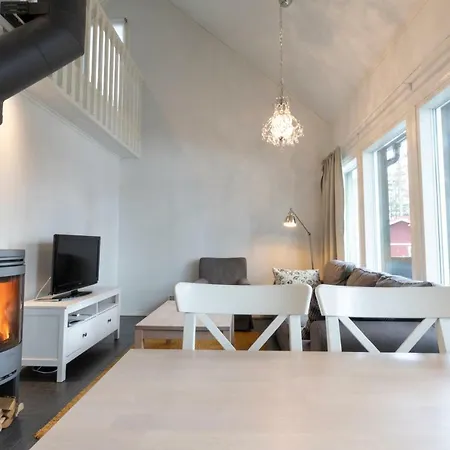 Bed & Breakfast Varjola Center 4*