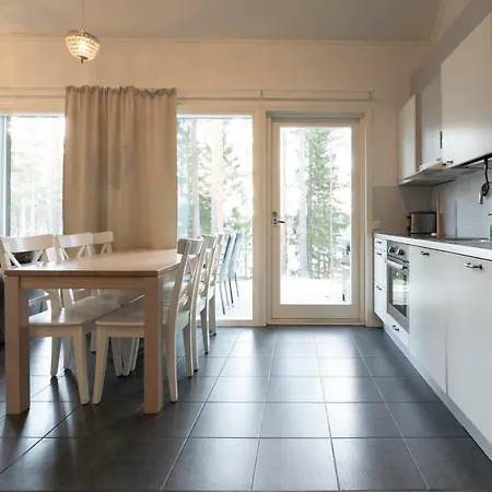 Bed & Breakfast Varjola Center 3*