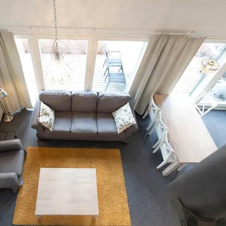 Varjola Center Laukas