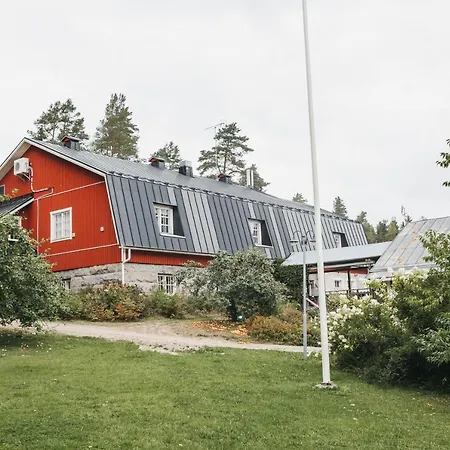 Bed & Breakfast Varjola Center 3*