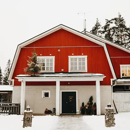 Bed & Breakfast Varjola Center