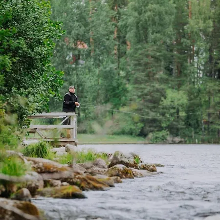 Varjola Center Bed & Breakfast Laukas