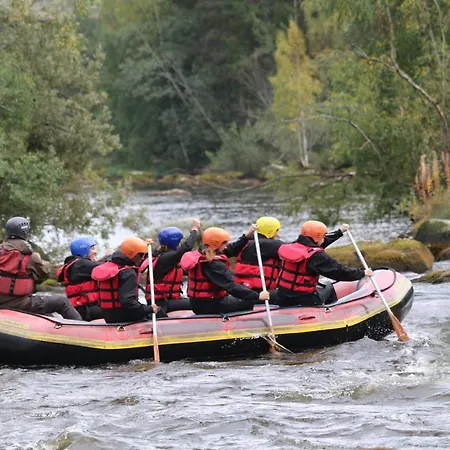 Varjola Center Bed & Breakfast Laukas