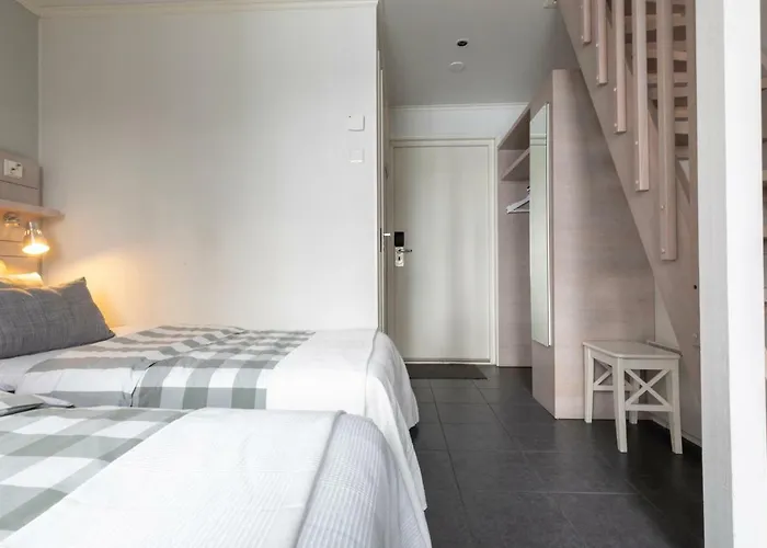 Varjola Center Bed & Breakfast Laukaa