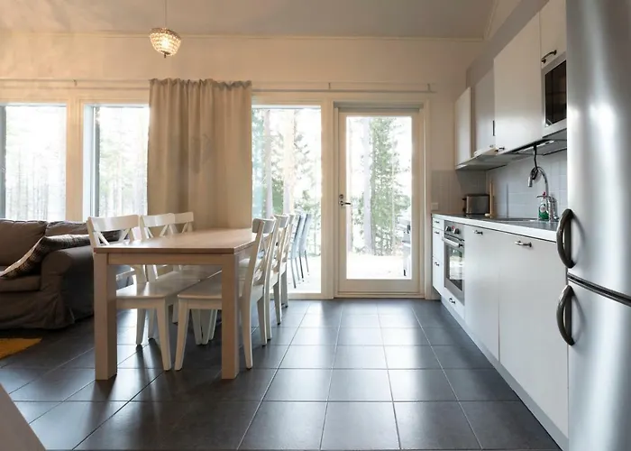 Bed & Breakfast Varjola Center 4*