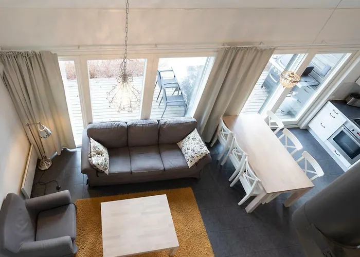 Varjola Center Bed & Breakfast 4*