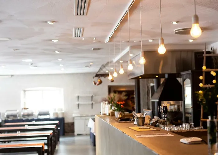 Varjola Center 4* Laukaa